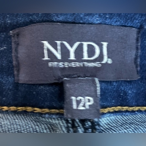 NYDJ | women’s GIRLFRIEND cut. Size: 12P - Picture 3 of 14